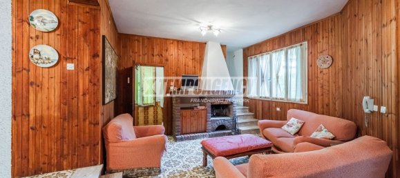 4 Schlafzimmer Doppelhaus in Serramazzoni, Italy, Nr. 372787 6