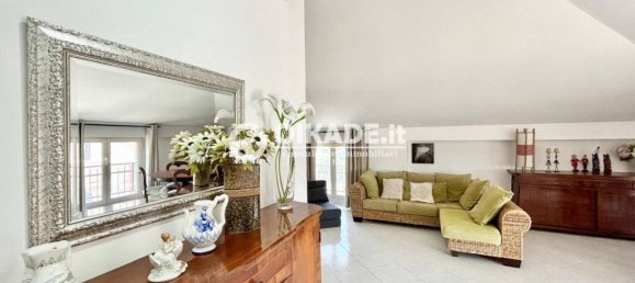 2 Schlafzimmer Wohnung in Cagliari, Italy, Nr. 288183 2