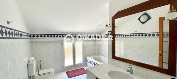 2 Schlafzimmer Wohnung in Cagliari, Italy, Nr. 288183 19