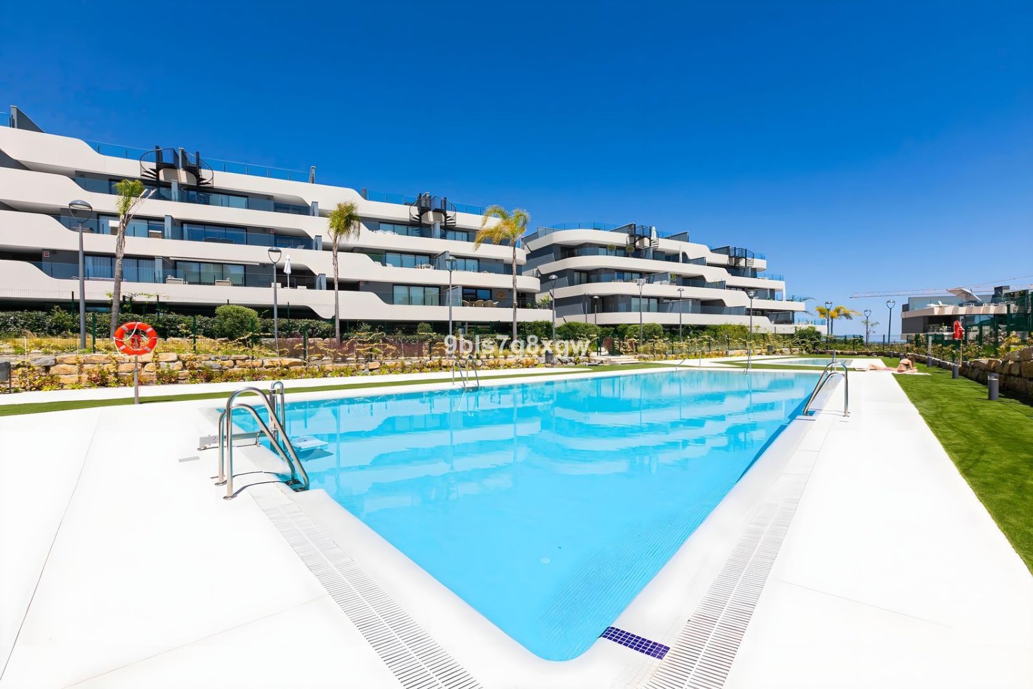 Apartamento T3 em Estepona, Spain N.º 140770