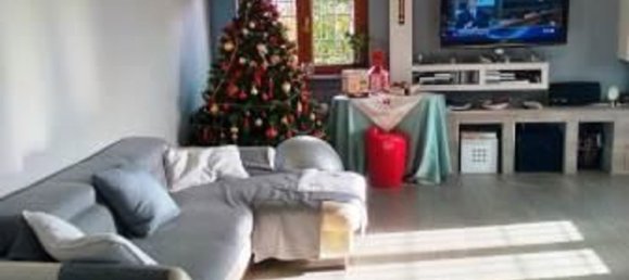 Villa de 4 habitaciónes en Castelnuovo di Porto, Italy No. 44113 10