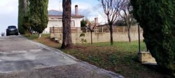 Villa de 4 habitaciónes en Castelnuovo di Porto, Italy No. 44113 38