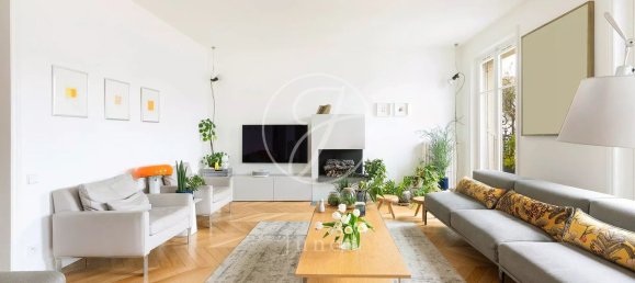 5 bedrooms Apartment in Paris, France No. 142145 4