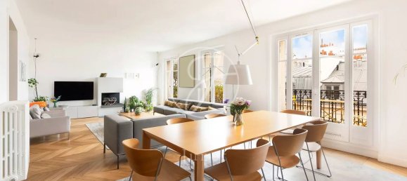 5 bedrooms Apartment in Paris, France No. 142145 3