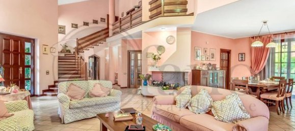 14-Zimmer Villa in Ceprano, Italy, Nr. 111096 2