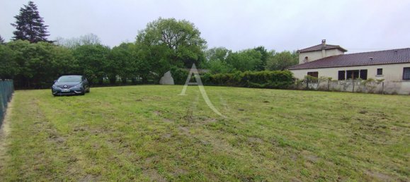 Terreno en Jonzac, France No. 359840 5