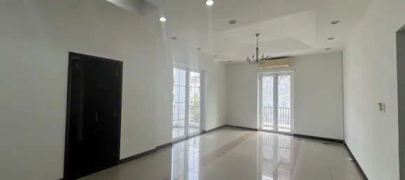 5 chambres house à louer à Thu Duc, Ho Chi Minh, Vietnam № 75233 8
