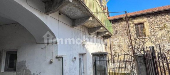 2 bedrooms House in Alta Valle Intelvi, Italy No. 29741 6