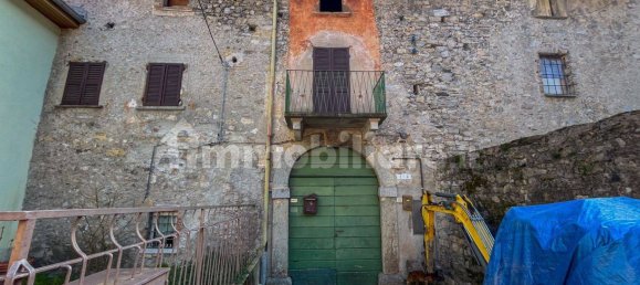 2 bedrooms House in Alta Valle Intelvi, Italy No. 29741 4