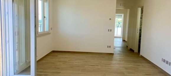 4 rooms Penthouse in Porto Recanati, Italy No. 294868 2