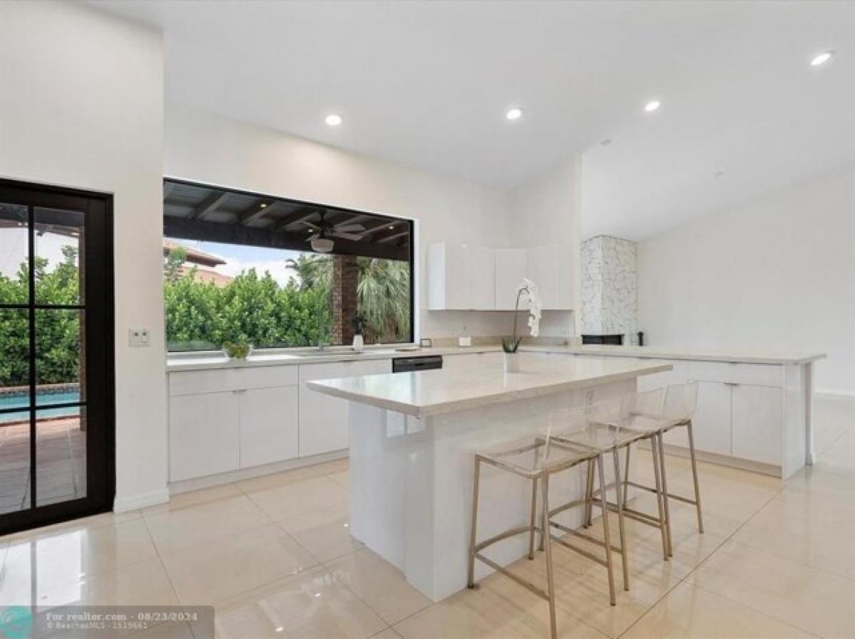 4 bedrooms House in Miami, USA No. 329972