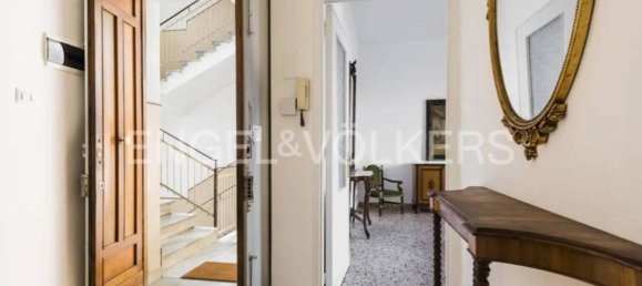 5 rooms Apartment in Catania, Italy No. 41319 3
