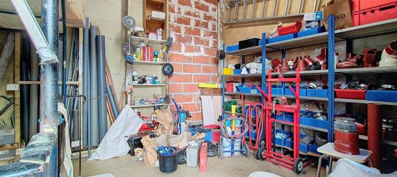 28m² Office in Paris, France No. 125921 3