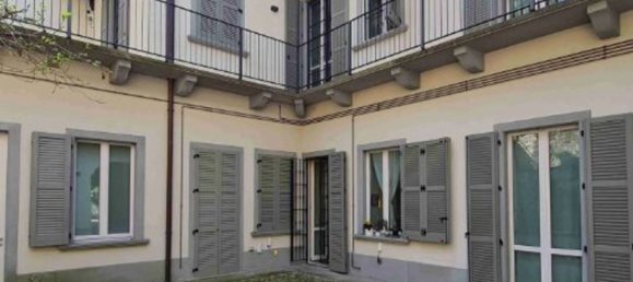 3غرفة شقة في Bergamo, Italy رقم 287626 2