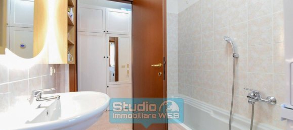 1 Schlafzimmer Wohnung in Mariano Comense, Italy, Nr. 374311 3