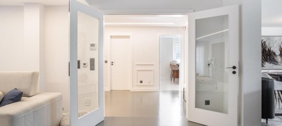 5 bedrooms Villa in Porto, Portugal No. 224778 3