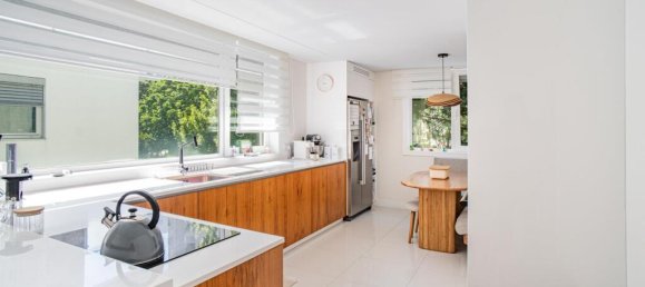 5 bedrooms Villa in Porto, Portugal No. 224778 11