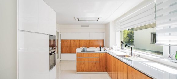 5 bedrooms Villa in Porto, Portugal No. 224778 14