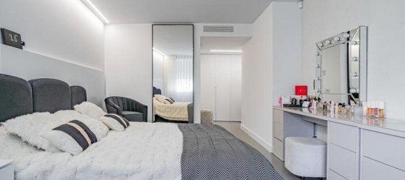 5 bedrooms Villa in Porto, Portugal No. 224778 20