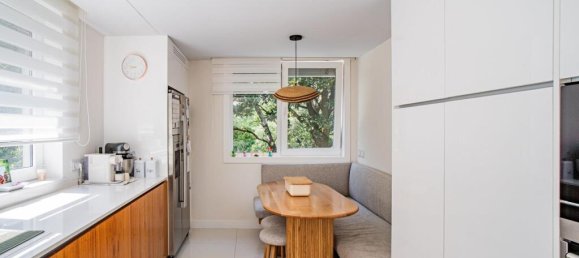 5 bedrooms Villa in Porto, Portugal No. 224778 13