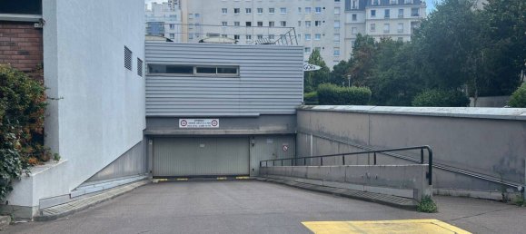 12m² Parking in Issy-les-Moulineaux, France No. 329371 4