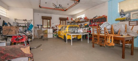 4 غرف نوم منزل في Soliera, Italy رقم 337677 27