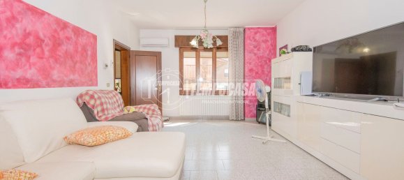 4 غرف نوم منزل في Soliera, Italy رقم 337677 2