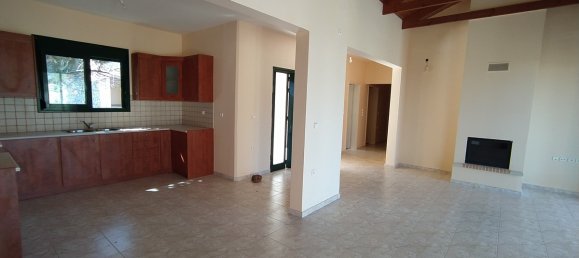 3 bedrooms House in Chania, Greece No. 192 5