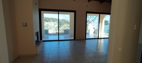 3 bedrooms House in Chania, Greece No. 192 6