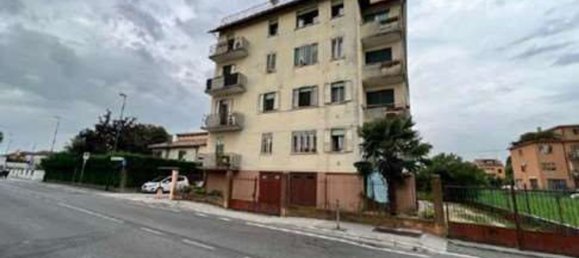 4 rooms Apartment in Venice, Italy No. 15450 2