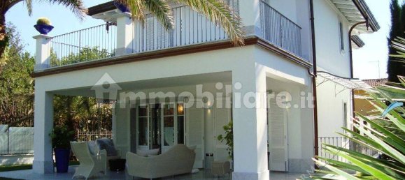 4 bedrooms Villa in Forte dei Marmi, Italy No. 82169 23