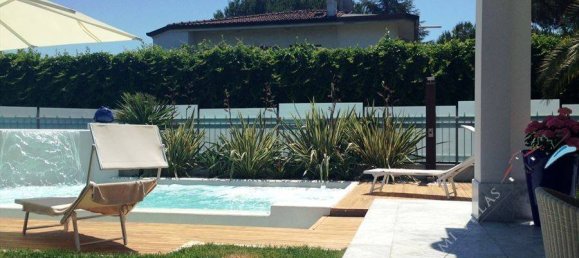 4 bedrooms Villa in Forte dei Marmi, Italy No. 82169 22
