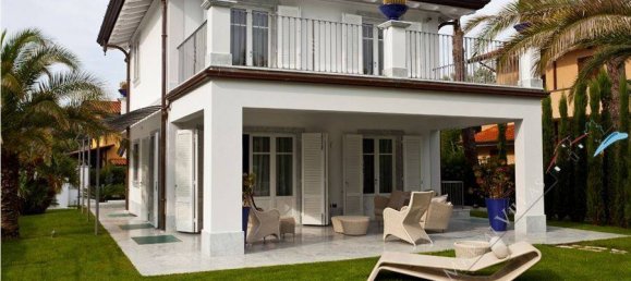 4 bedrooms Villa in Forte dei Marmi, Italy No. 82169 24