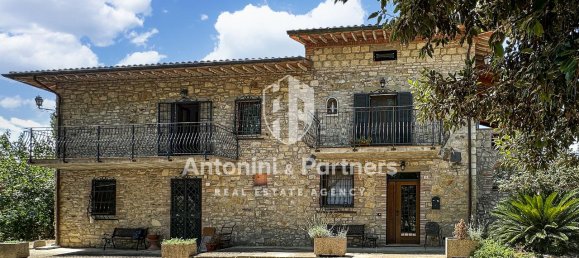 4غرفة منزل في Todi, Italy رقم 237403 5