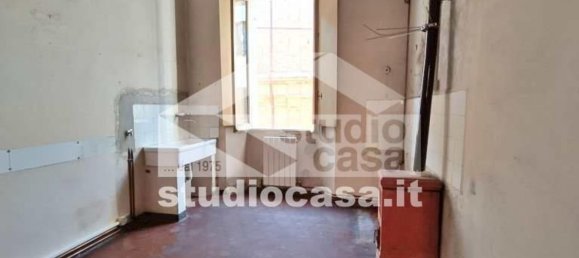 Квартира с 4 комнатами в Кремона, Италия № 297787 5