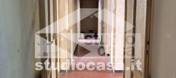 Квартира с 4 комнатами в Кремона, Италия № 297787 16