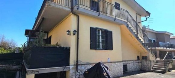 3-salle Appartement à Fiano Romano, Italy No. 35957 4