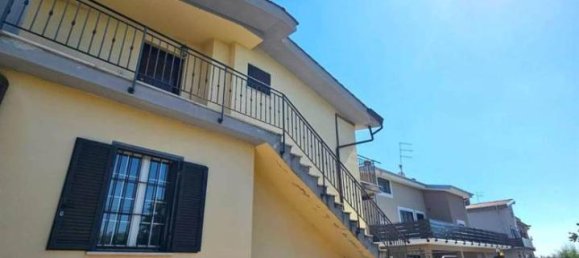 3-salle Appartement à Fiano Romano, Italy No. 35957 5