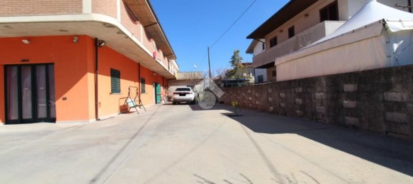 586m² Building in Campli, Italy No. 43149 6