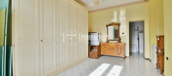 3-salle Appartement à San Benedetto del Tronto, Italy No. 157782 10