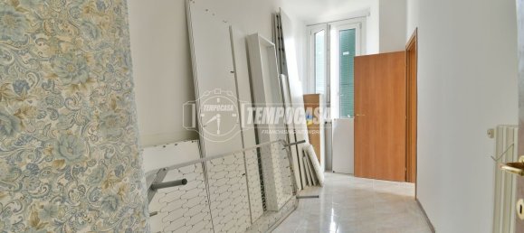3-salle Appartement à San Benedetto del Tronto, Italy No. 157782 12