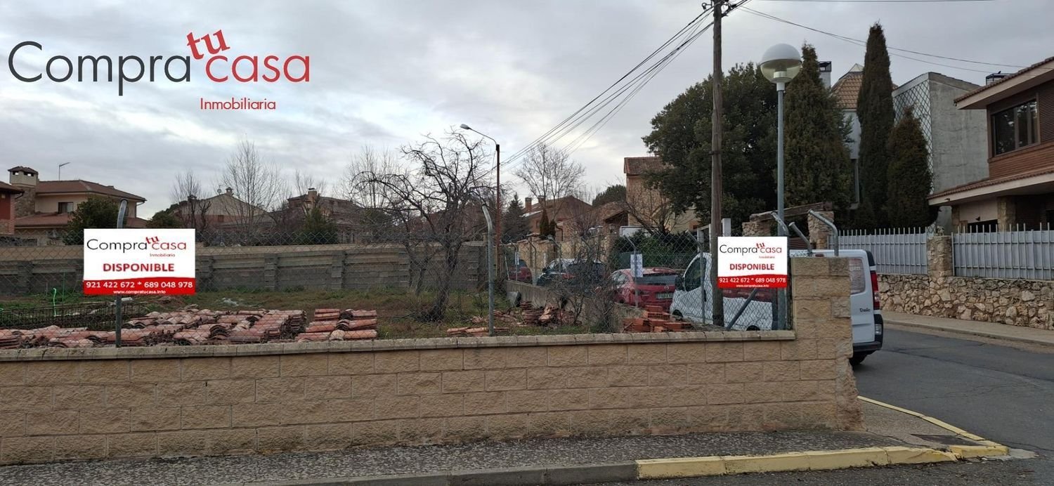 400m² Land in La Lastrilla, Spain No. 20861