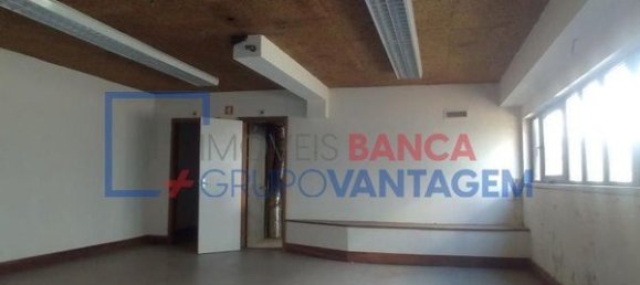 1224m² Building in Vila Real, Portugal No. 70800 2