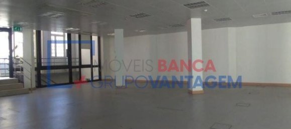 1224m² Building in Vila Real, Portugal No. 70800 4