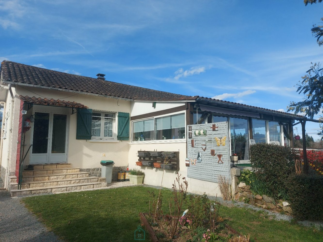 2 bedrooms House in Saint-Saud-Lacoussiere, France No. 114365