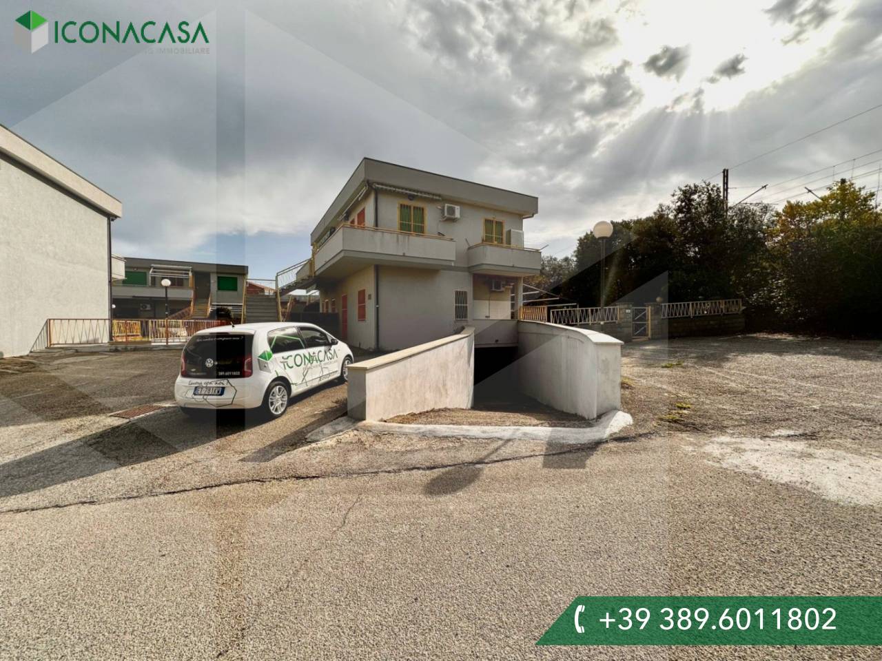 Garage à Vasto, Italy 150m² No. 18706