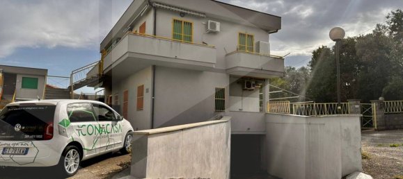 Garage à Vasto, Italy 150m² No. 18706 4