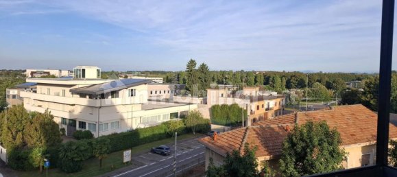 Apartamento de 3 dormitorios en Bovisio Masciago, Italy No. 332237 32