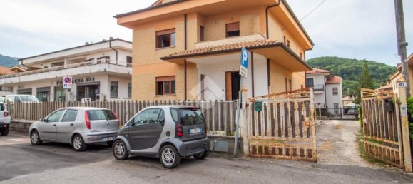 3-salle Appartement à Cittaducale, Italy No. 282452 13