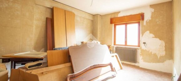 3-salle Appartement à Cittaducale, Italy No. 282452 10